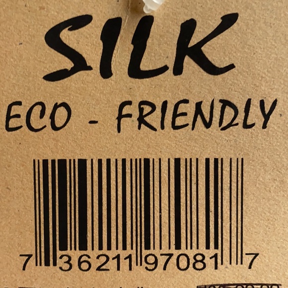 SALE 🛍️ Warm Colors Abound - The Perfect Scarf - Picture 7 of 8